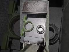 Eklenti rulmanı UCP205 Yastık bloğu rulmanlar monte ediliyor